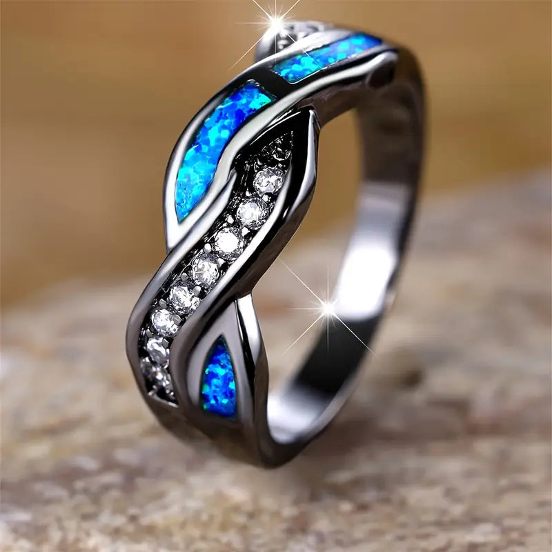 Thessia Lunebray Ring | White Gold